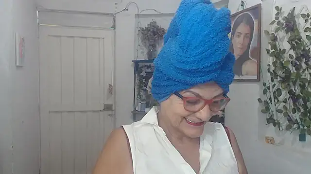 FunnyGrandma online show from 09-19-25, 09:41