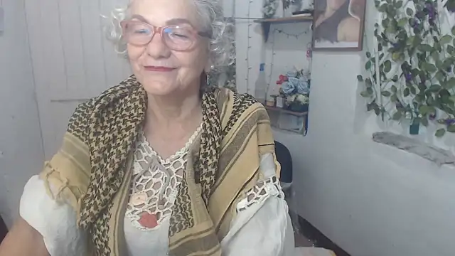 FunnyGrandma online show from 10-05-25, 03:30