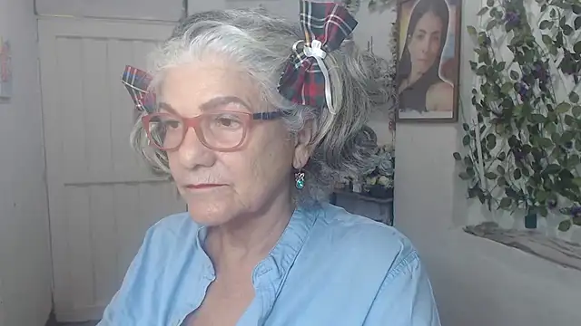 FunnyGrandma online show from 10-09-25, 10:54