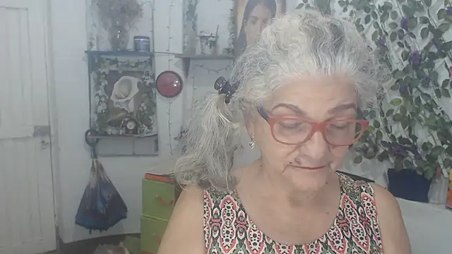 FunnyGrandma online show from 02-04-26, 03:12