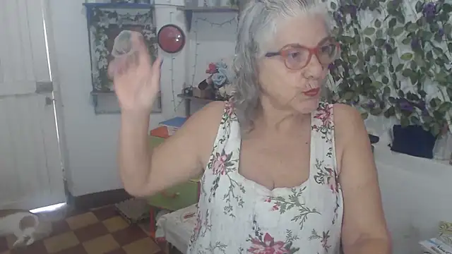 FunnyGrandma online show from 02-05-26, 05:31