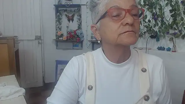 FunnyGrandma online show from 02-13-25, 01:19