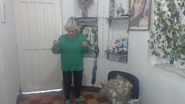 FunnyGrandma online show from 10-02-25, 09:18