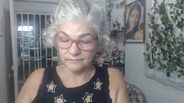 FunnyGrandma online show from 10-19-25, 02:14