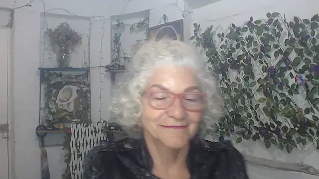 FunnyGrandma online show from 11-28-25, 11:38
