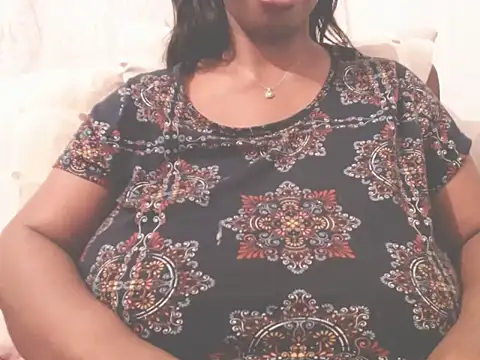 Snapshot of MissTits chatting on 03-21-25, 07:22 MissTits online show from 03-21-25, 07:22