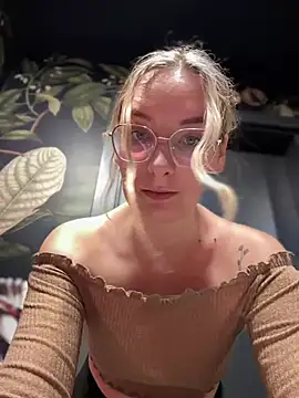 The Snowwhitee online show from 01-03-25, 07:07