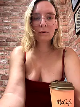 The Snowwhitee online show from 09-10-25, 07:13