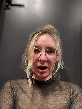The Snowwhitee online show from 02-19-25, 10:20