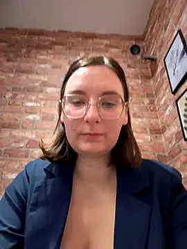 The Snowwhitee online show from 10-22-25, 08:30