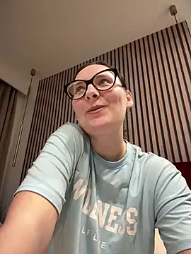 The Snowwhitee online show from 01-10-26, 04:13