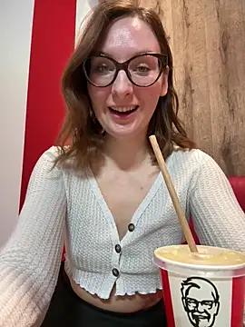 The Snowwhitee online show from 02-08-26, 09:07