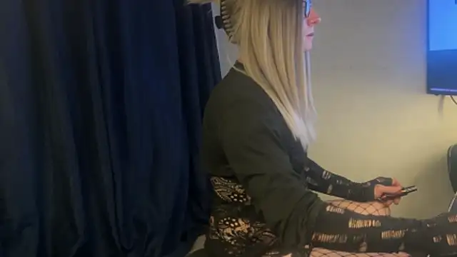 xdresserwithass online show from 11-09-25, 08:07