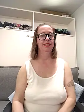 SweetandNaughty1 online show from 02-04-26, 09:32