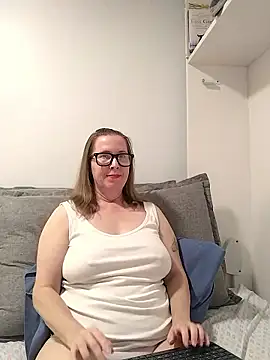 SweetandNaughty1 online show from 12-03-25, 08:08