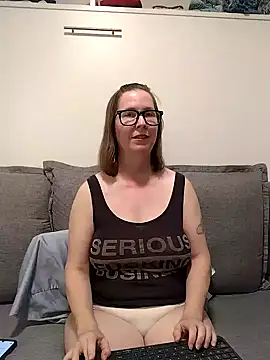 SweetandNaughty1 online show from 03-12-26, 10:36