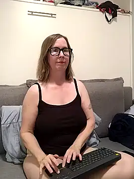 SweetandNaughty1 online show from 03-09-26, 04:16