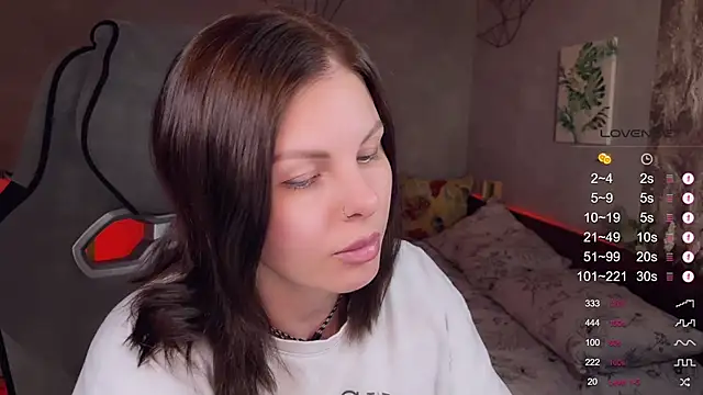 Your Sweet Lilu online show from 06-16-26, 01:44