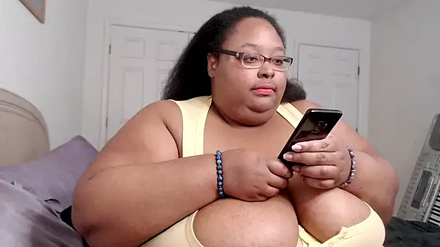 Loves Aura online show from 01-20-25, 01:39