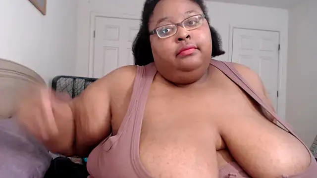 Loves Aura online show from 03-07-26, 01:12