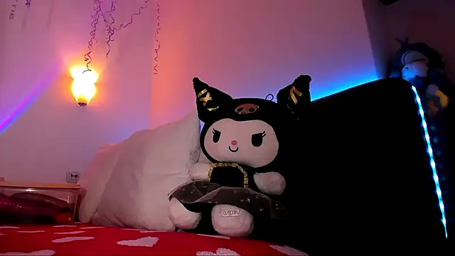 Snapshot of LizaLoveness chatting on 02-12-25, 01:09 LizaLoveness online show from 02-12-25, 01:09