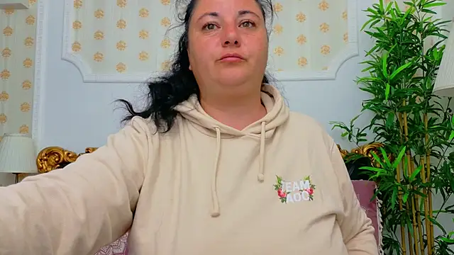 Snapshot of AleshaArabian chatting on 05-06-26, 03:54 AleshaArabian online show from 05-06-26, 03:54