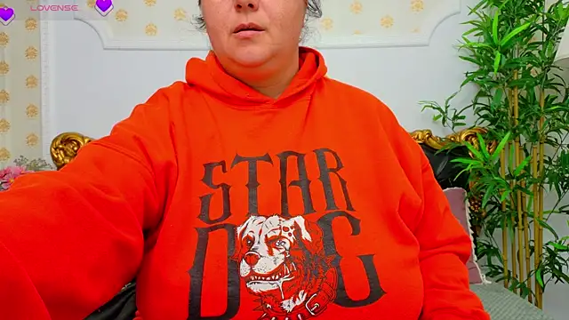 AleshaArabian online show from 04-17-26, 04:04