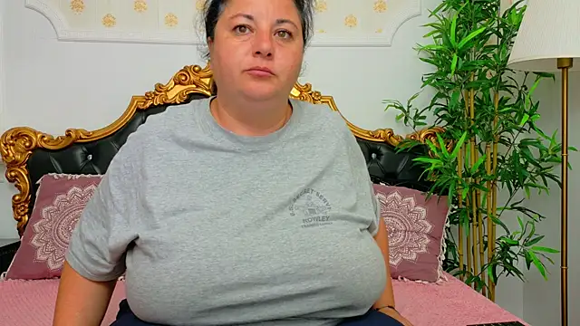 Snapshot of AleshaArabian chatting on 05-07-26, 03:22 AleshaArabian online show from 05-07-26, 03:22