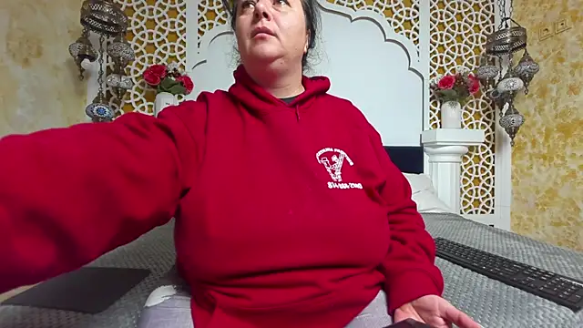 AleshaArabian online show from 10-21-25, 03:17