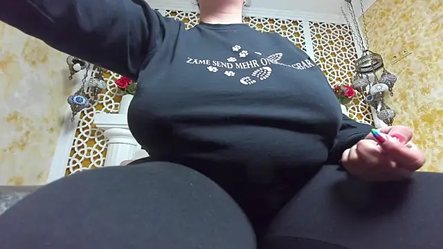 AleshaArabian online show from 10-29-25, 04:22