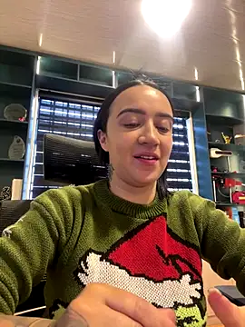 EmmyEvans1 online show from 12-15-25, 01:28