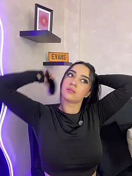 EmmyEvans1 online show from 09-19-25, 07:29