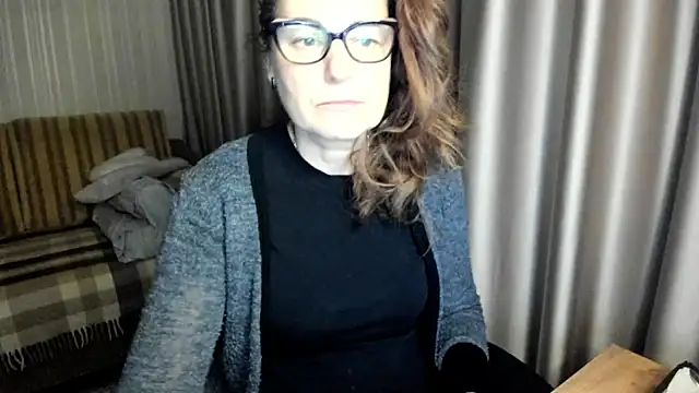 lauraoven online show from 02-18-26, 05:42