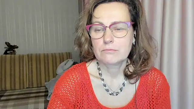 Snapshot of lauraoven chatting on 03-09-25, 09:02 lauraoven online show from 03-09-25, 09:02