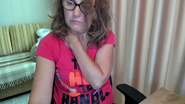 Snapshot of lauraoven chatting on 07-11-26, 08:03 lauraoven online show from 07-11-26, 08:03