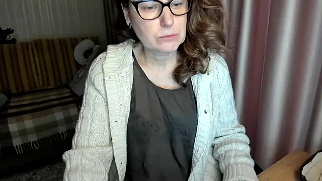 lauraoven online show from 02-06-26, 01:29