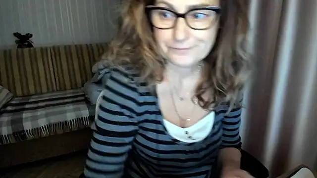 lauraoven online show from 12-01-25, 08:37