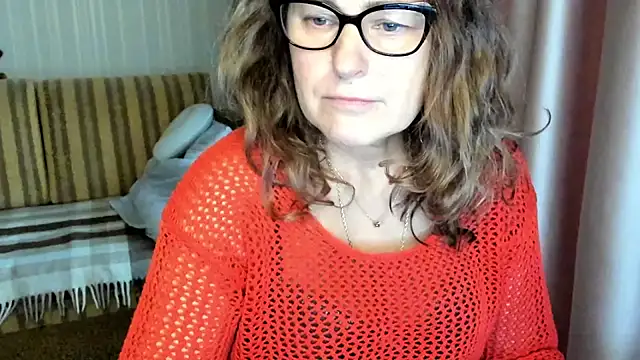 lauraoven online show from 10-31-25, 08:00