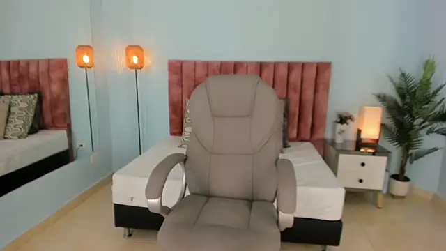 tati saldarriaga online show from 02-05-26, 02:24