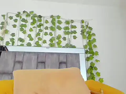 Snapshot of alyssia_ocean chatting on 09-22-25, 12:16 alyssia ocean online show from 09-22-25, 12:16
