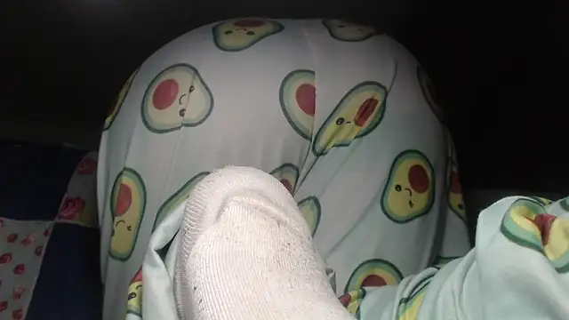 prettyangelsquirt online show from 12-04-25, 08:30