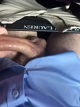 Snapshot of JohnnyBigShot chatting on 03-05-25, 04:46 JohnnyBigShot online show from 03-05-25, 04:46