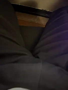 Snapshot of JohnnyBigShot chatting on 10-02-25, 05:22 JohnnyBigShot online show from 10-02-25, 05:22