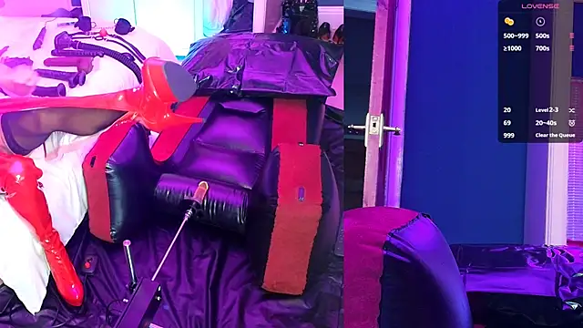 Kinky JXD online show from 10-13-25, 05:03