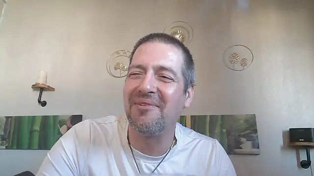 Snapshot of matrikes1 chatting on 03-02-25, 02:36 matrikes1 online show from 03-02-25, 02:36