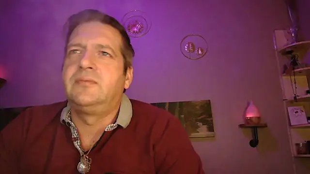 Snapshot of matrikes1 chatting on 01-14-25, 07:53 matrikes1 online show from 01-14-25, 07:53