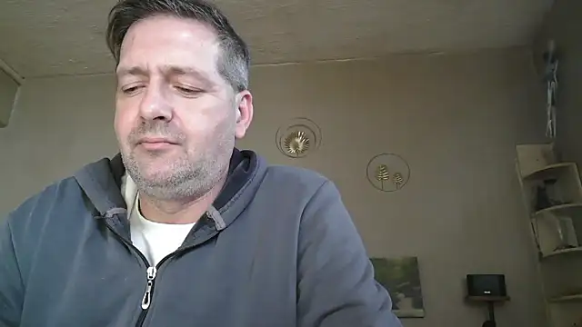 matrikes1 online show from 03-24-26, 04:18