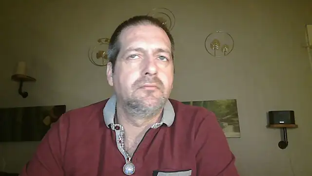 Snapshot of matrikes1 chatting on 02-25-25, 07:06 matrikes1 online show from 02-25-25, 07:06