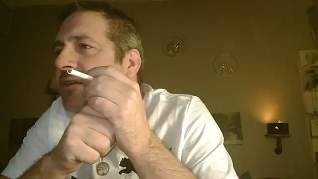 Snapshot of matrikes1 chatting on 03-18-25, 07:12 matrikes1 online show from 03-18-25, 07:12