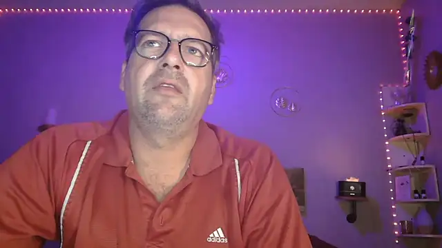 Snapshot of matrikes1 chatting on 10-24-25, 05:01 matrikes1 online show from 10-24-25, 05:01